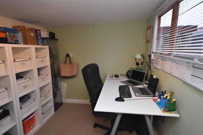 SHED/HOME OFFICE