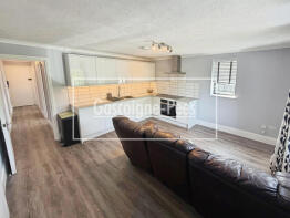 Flat 2, Lynn, Crawley Road, Horsham RH12 4HG