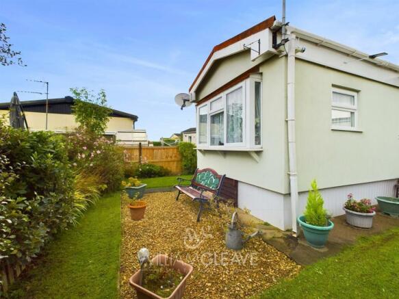 CAM01392G0-PR0094-ST