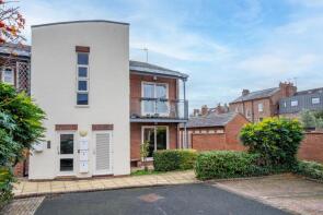 9, Lowther Court, York YO31 7EG