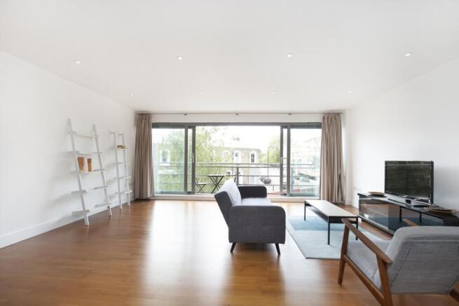 Peninsula Court -...
