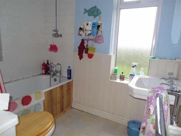 HOUSE BATHROOM