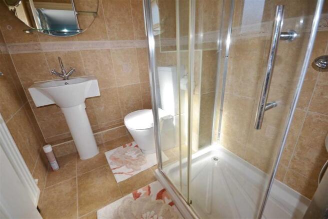 EN SUITE SHOWER