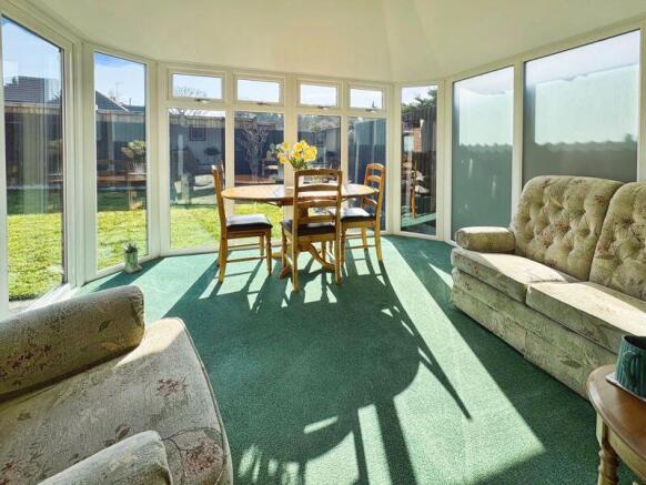 Conifer Close, Alresford, CO7 photo 4