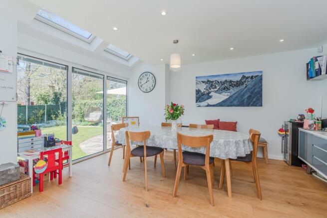 breakfast room