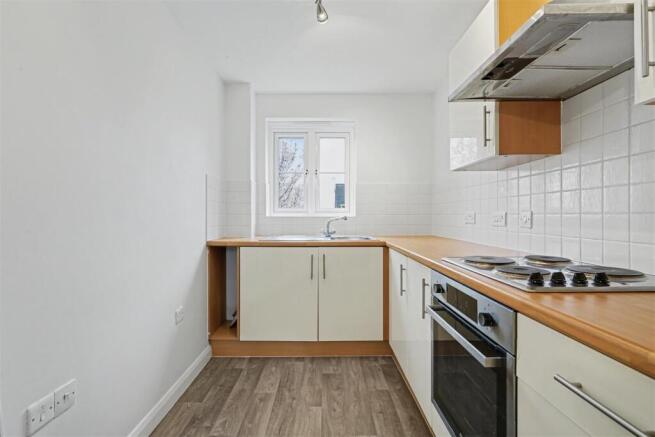 Kitchen 1_2.jpeg