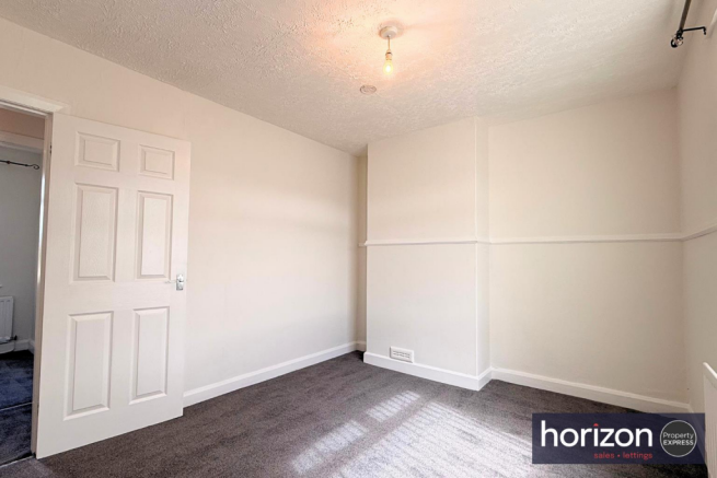 3 bed Terraced for sale Image 9