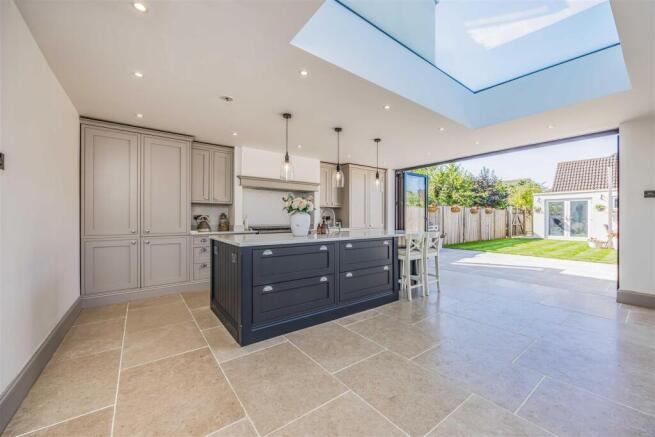 58 Stakes Hill Road, Waterlooville-Small-PorticoMa