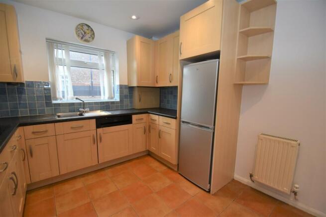 C65Kitchen...jpg