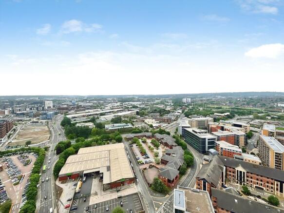 2 bed Penthouse for sale Image 11