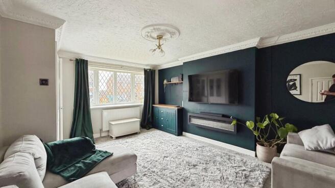 3 bed Semi-Detached for sale Image 5