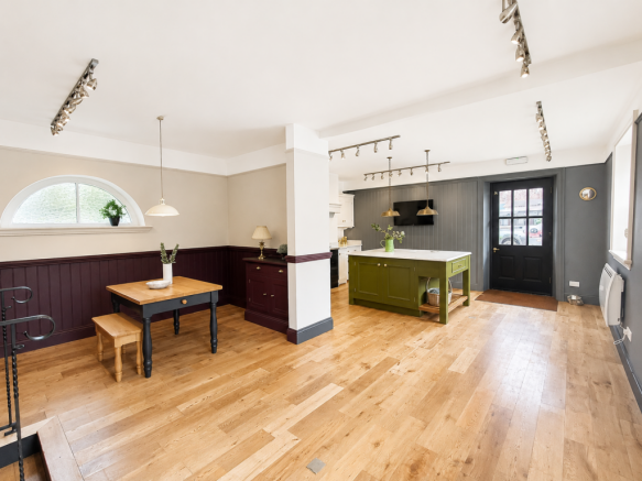 3 bed Semi-Detached for sale Image 5