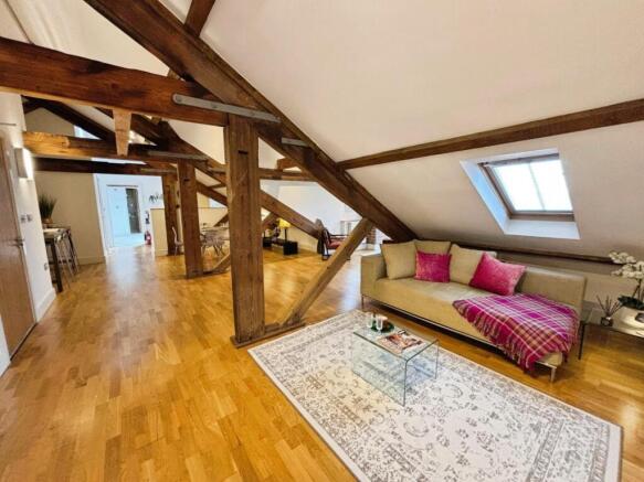2 bed Maisonette for sale Image 10