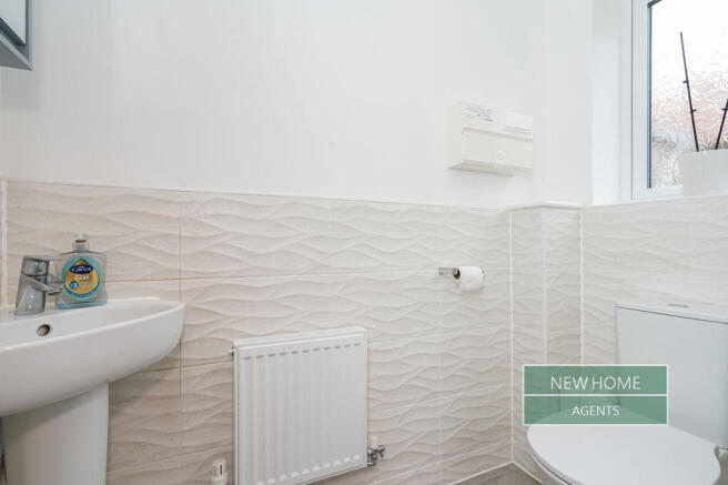 4 bed Detached for sale Image 12