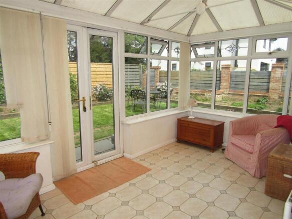 2 bed Detached Bungalow for sale Image 5