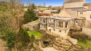 Fox Cottage, Road From Cranham Corner To Junction With B4070, Gloucester GL4 8HR