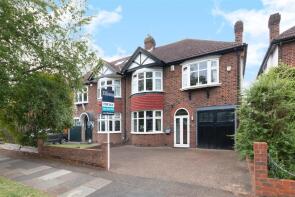 18, Parkway, Raynes Park SW20 9HF