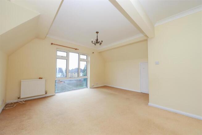 6 Beechwood Avenue (7).jpg