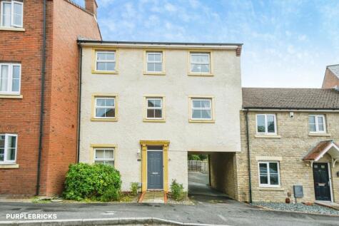 Britten Road, Swindon, SN25