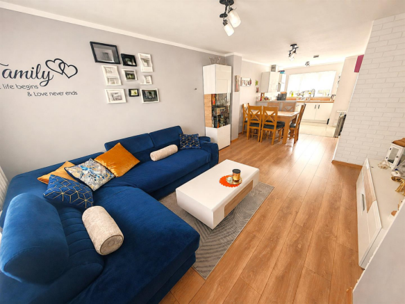 Living Room 1.png