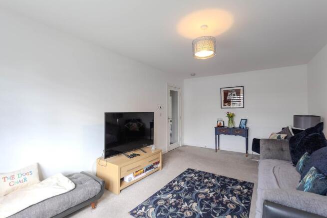 14, Finart Crescent, Gartcosh, G69 8DP photo 4