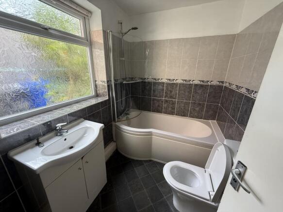 3 bed Terraced for sale Image 7
