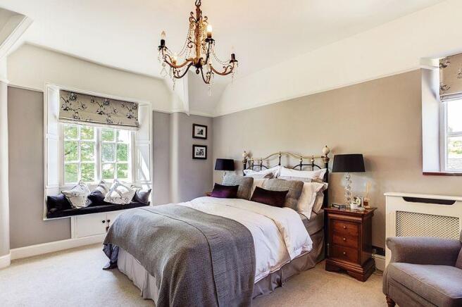 BEDROOM 1