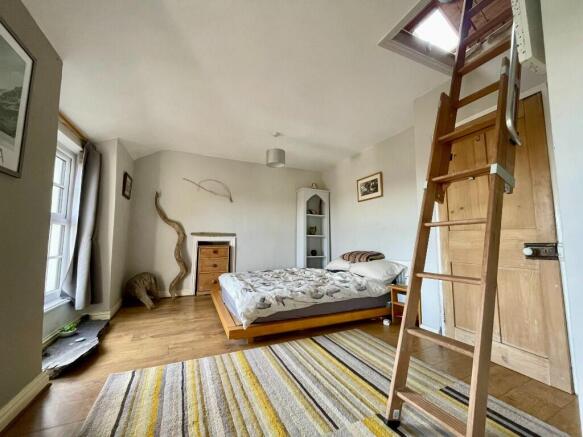 BEDROOM 1