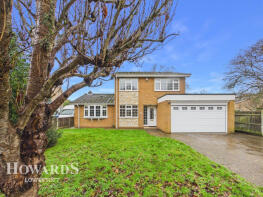 3, Gainsborough Drive, Lowestoft NR32 4LX