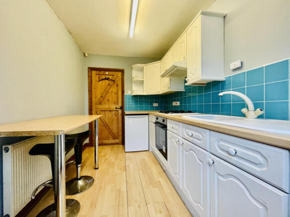 2 bed Town House to rent Image 6