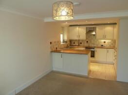 Flat 1, 40 Capulet House, Wilton Road, Salisbury SP2 7EJ