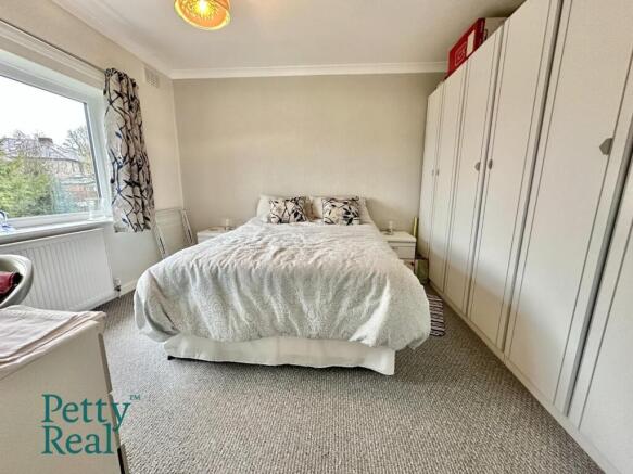 3 bed Semi-Detached for sale Image 10