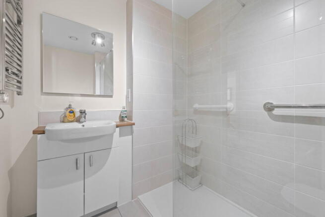 1 bed Retirement Property for sale Image 12
