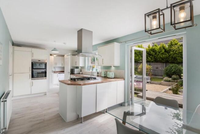 Kitchen/Dining Area