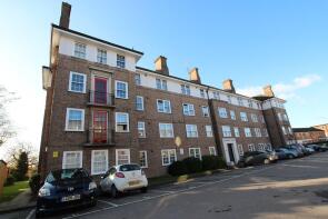 17, Bishopric Court, Bishopric, Horsham RH12 1TH
