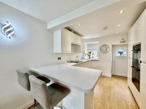 2 bed Cottage for sale Image 5