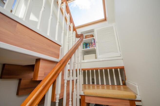 2nd floor landing.jpg