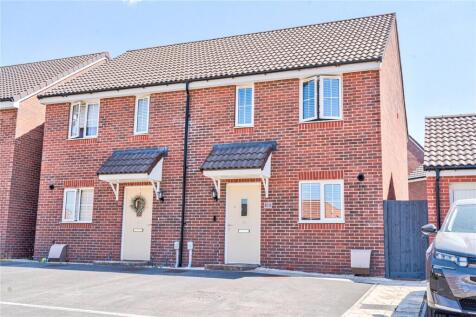 Fosbury Crescent, Coate, Swindon, Wiltshire, SN3