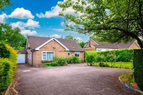 43, Lodge Avenue, Elstree WD6 3NA