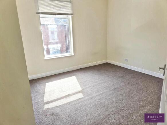2 bed Terraced for sale Image 6