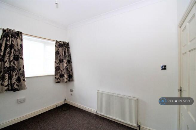 5 bed Detached to rent Image 9