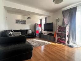 8, Roding Lodge, Ilford IG1 3ST