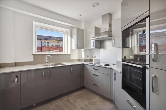 02-949aacb9-e896-4664-af95-8baf7d925db2IMGL0012-me