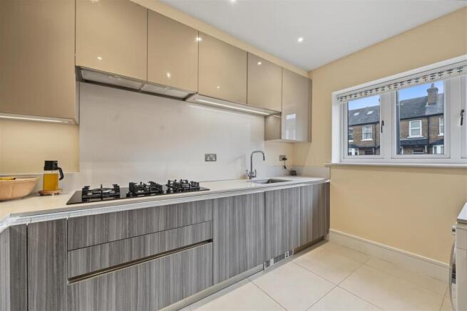 16 Vicars Moor Lane, London N21 2QJ-No Watermark-1
