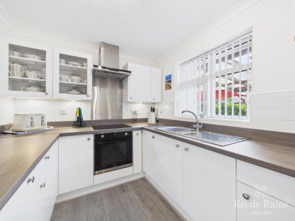 2 bed Bungalow for sale Image 12