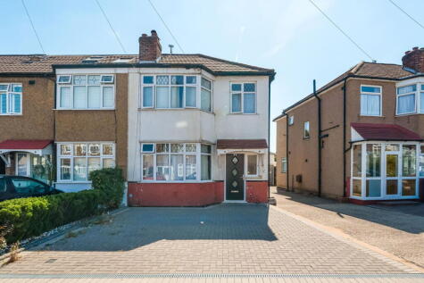 Carisbrook Close, Enfield, EN1 3NA