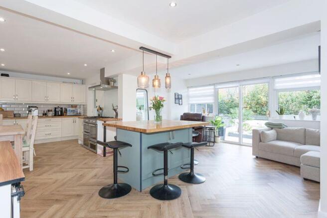 OPEN PLAN LIVING DINING KITCHEN