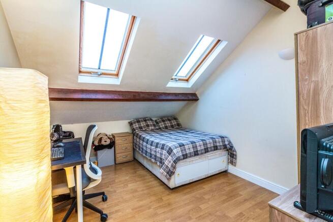 2 bed Apartment to rent Image 6