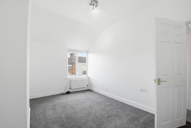 3 bed Terraced for sale Image 10