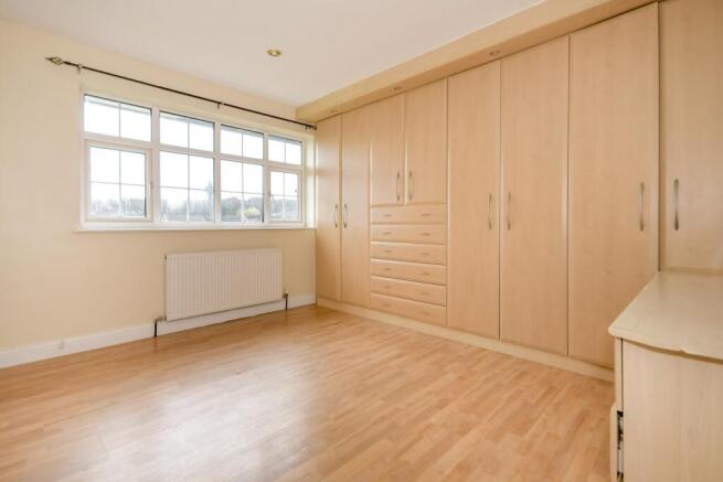 3 bed Terraced for sale Image 9